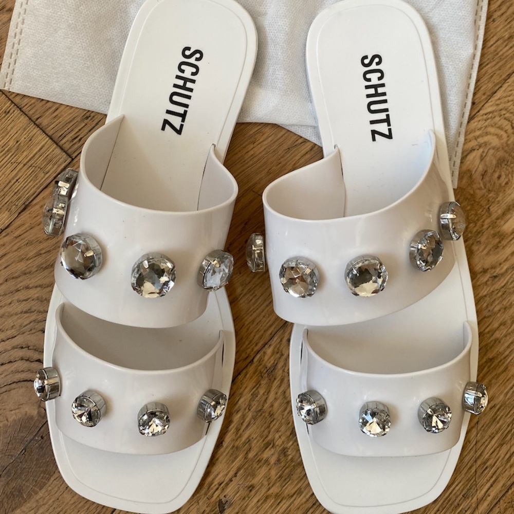 NEW Schutz Lizzie Jelly Sandal
